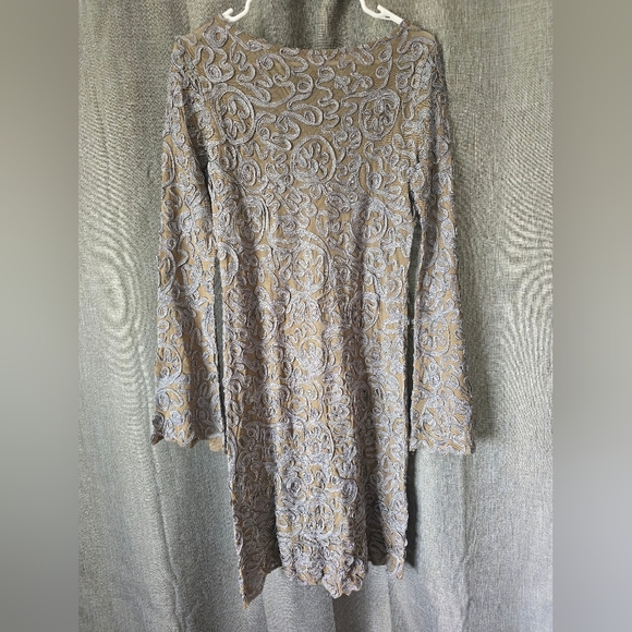Sundance Pure Elegance Applique Shift Dress in Tan and Grey XS Scalloped Hem - Picture 5 of 6